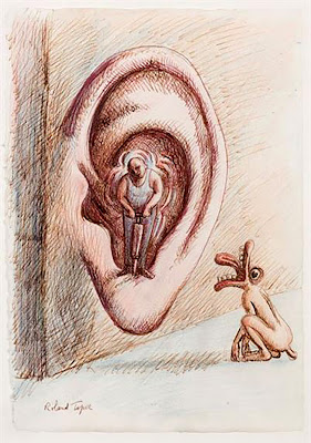 Ilustração surrealista de Roland Topor mostrando um homem usando uma britadeira dentro de uma orelha gigante, enquanto uma criatura bizarra observa.