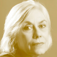 Teolinda Gersão: Retrato em tom sépia de uma mulher de meia-idade com cabelos claros.