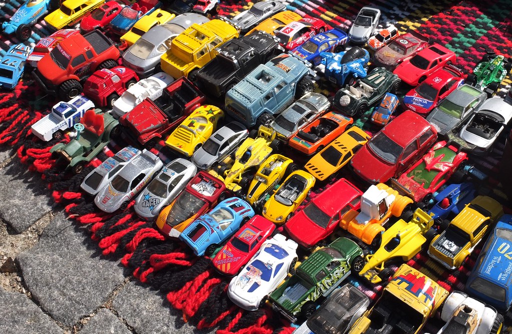 Carrinhos na feira da bagageira da Ericeira