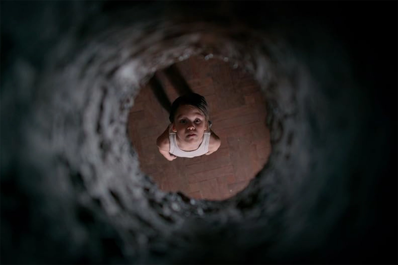 Isolamento, trauma e medo: o terror brasileiro que você precisa conhecer hoje, no Telecine