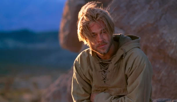 Clássico do cinema de Jean-Jacques Annaud, com Brad Pitt, gravado na Argentina, está na Netflix