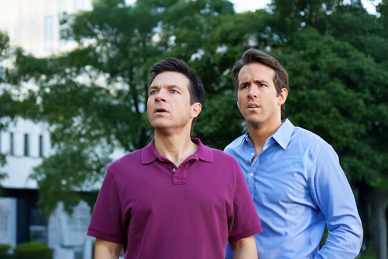 Comédia com Jason Bateman e Ryan Reynolds vai melhorar 200% seu dia, no Prime Video