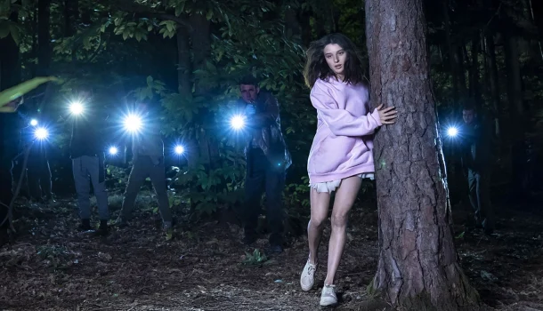 Com milhares de cópias vendidas, romance sombrio da literatura italiana recebe adaptação, na Netflix