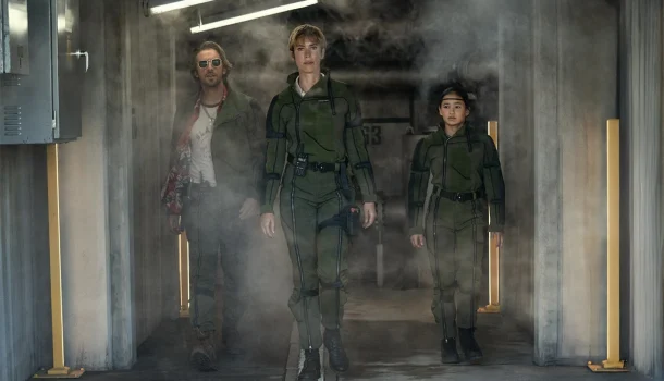 Desligue o cérebro e mergulhe nesse espetáculo visual caótico na Netflix