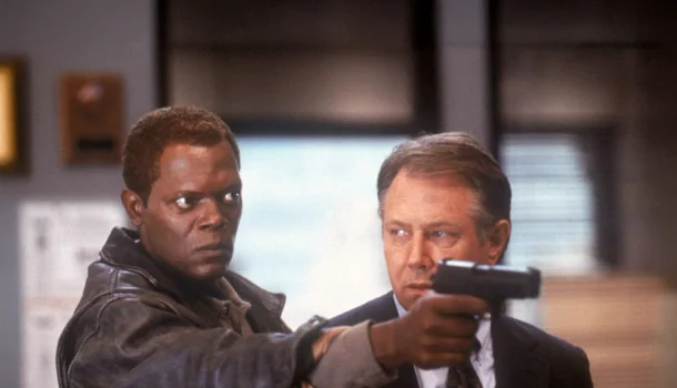 O melhor thriller de ação e suspense policial que você verá esta semana chegou à Netflix