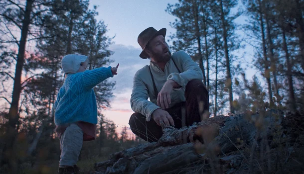 Netflix estreia o melhor filme de 2025, adaptação de livro finalista do Prêmio Pulitzer