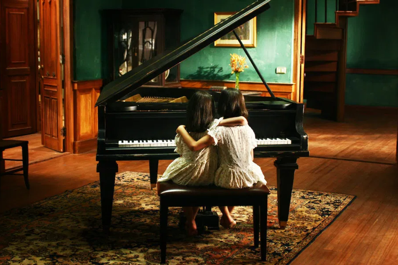 Chegou à Netflix o suspense de terror que transforma a culpa entre irmãs em um pesadelo impossível de esquecer