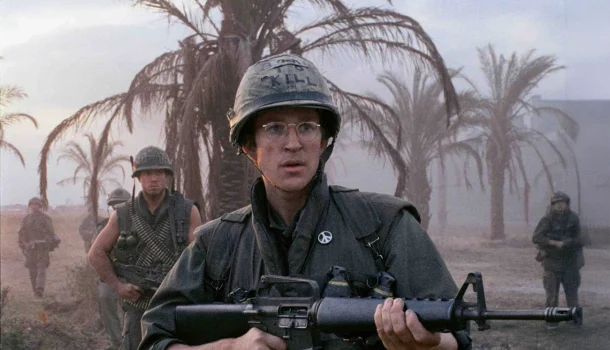 Stanley Kubrick nunca foi tão cruel, tão brilhante e tão necessário quanto nesse filme genial na HBO Max