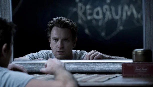 Inspirado em Freud e baseado em livro de Stephen King, o terror psicológico mais intrigante do cinema recente chegou à Netflix