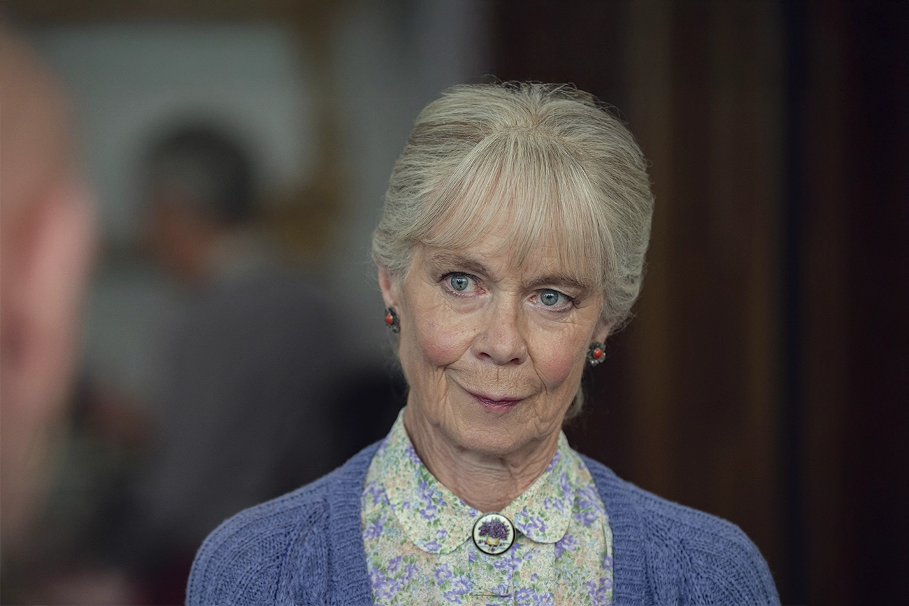 O filme na Netflix que vai te fazer se sentir como um verdadeiro Sherlock Holmes