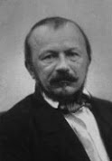 Gérard de Nerval: Retrato em preto e branco de um homem com bigode e barba.