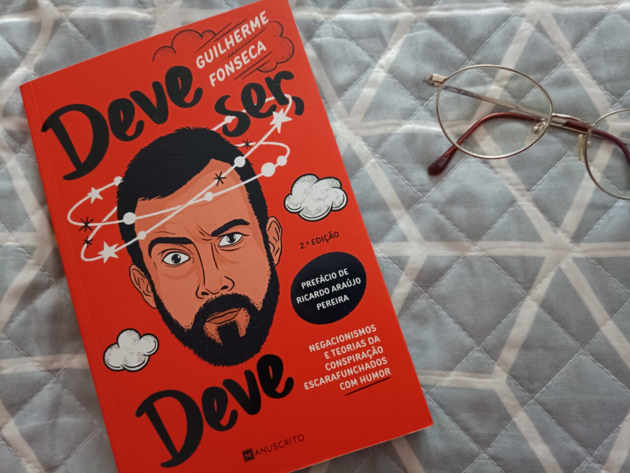 Foto do livro Deve Ser, Deve, de Guilherme Fonseca 