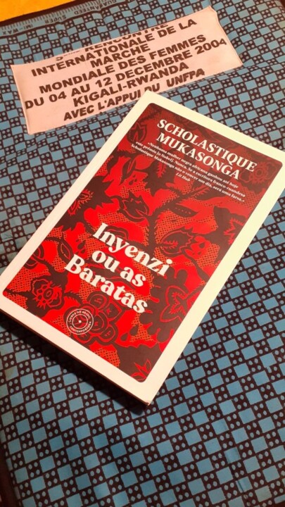 Capa do livro Inyenzi ou as Baratas de Scholastique Mukasonga