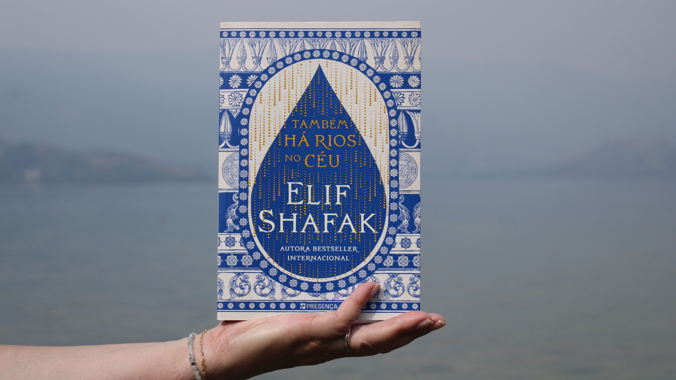 Capa do livro Também há rios no céu de Elif Shafak