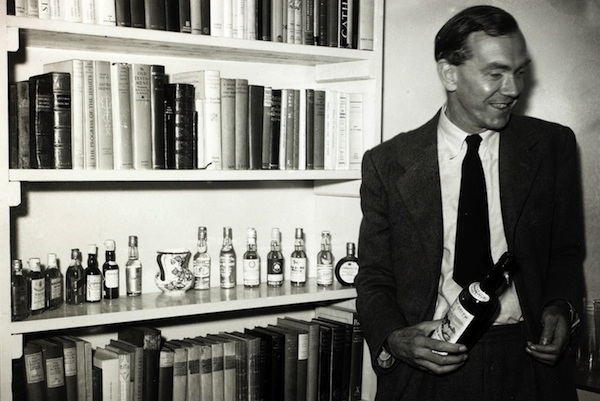 Literature, Personalities, pic: 1st October 1949, English author Graham Greene, (1904-1991) pictured at his London home