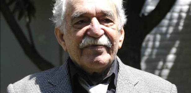 gabriel-garcia-marquez-posa-em-sua-casa-no-mexico-1331071090650_615x300