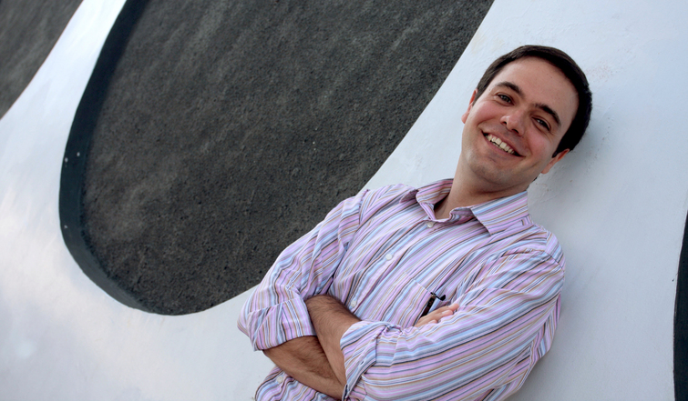 Jos Luiz Passos, professor de literatura brasileira da Universidade da Califrnia - Los Angeles.