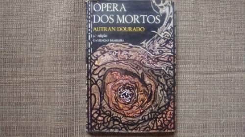 edição antiga de ópera dos mortos