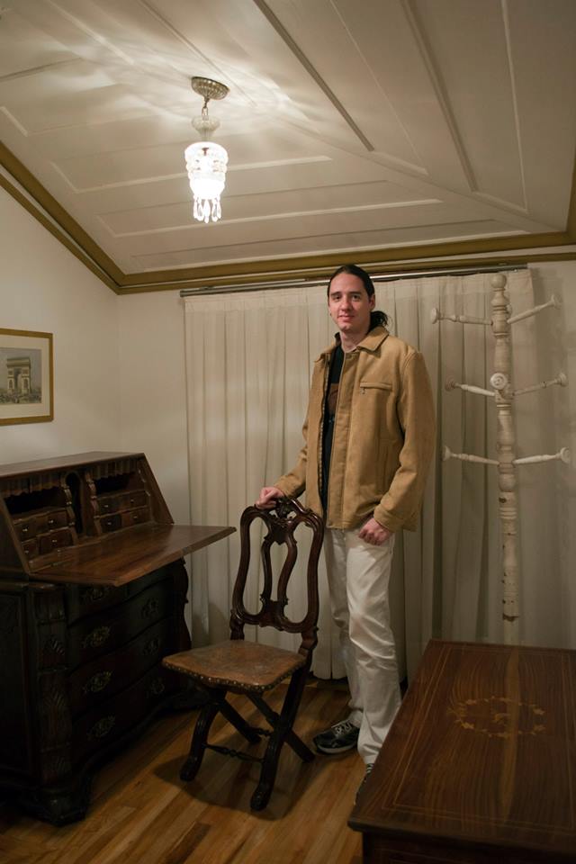 249078_642011965813476_1281362071_n