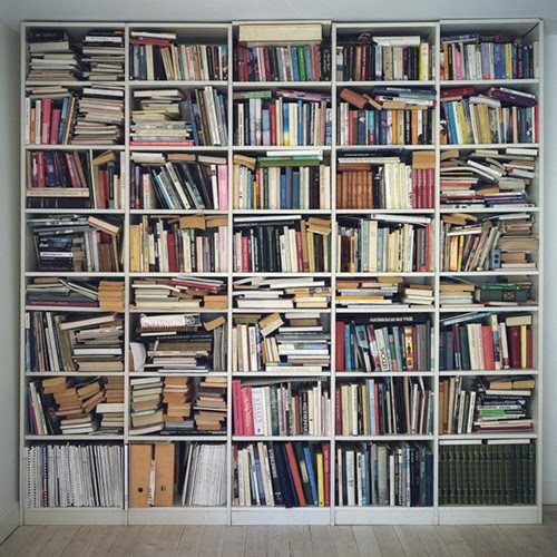 19%20meses%20de%20prateleiras%20de%20livros%20Mar 19%20meses%20de%20prateleiras%20de%20livros%20Mar