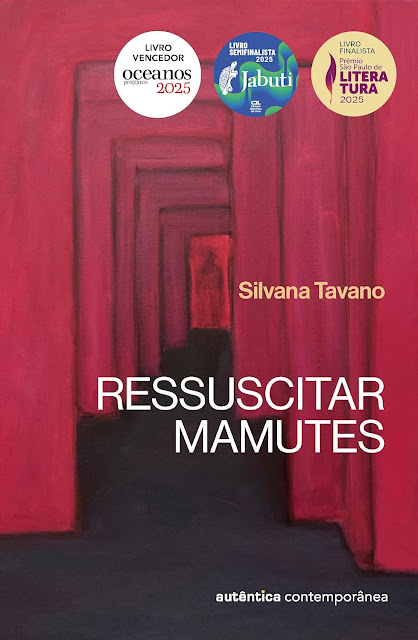 Capa do livro Ressuscitar Mamutes de Silvana Tavano